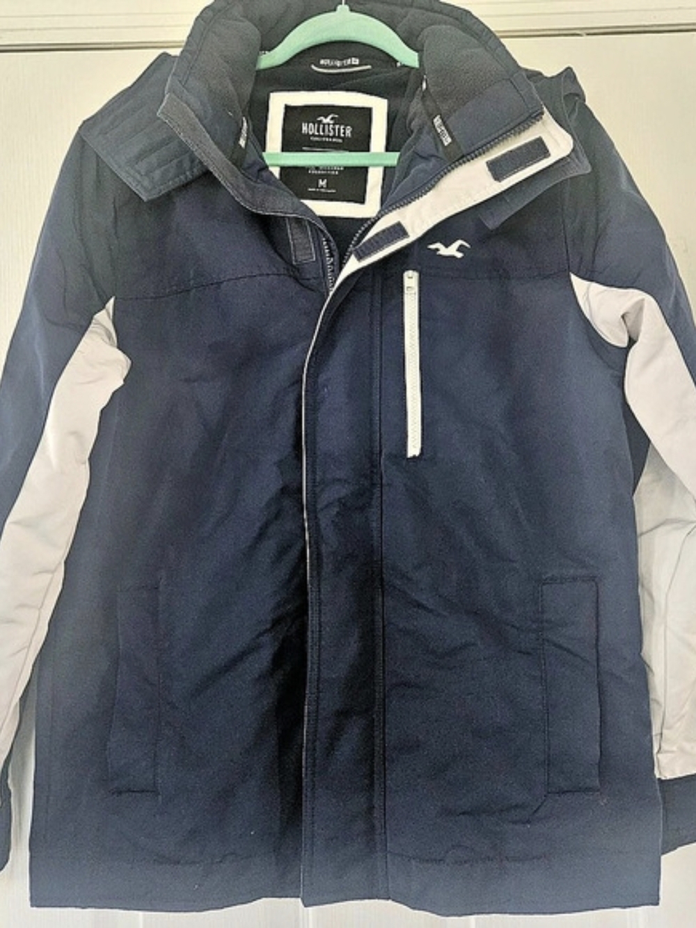 Hollister All-Weather Collection Hooded Jacket Blue & White Medium